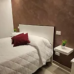 Aura 4*