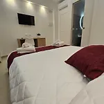 فندق مبيت وإفطار Aura 4*
