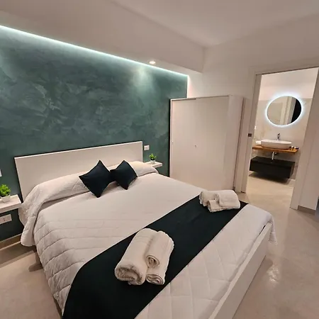 Aura Bed & Breakfast 4*