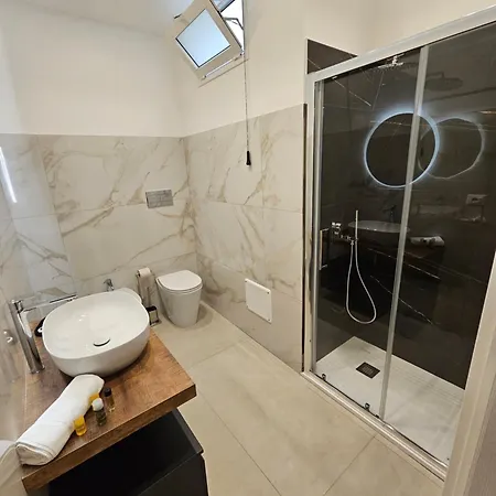 Aura Bed & Breakfast 4*
