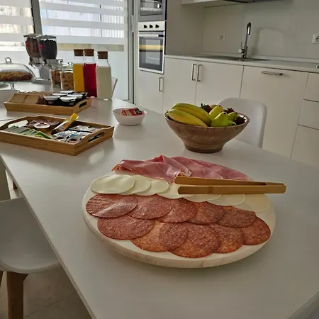 Aura Bed & Breakfast 4*